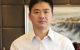 成功的企业家刘强东，努力践行社会责任
